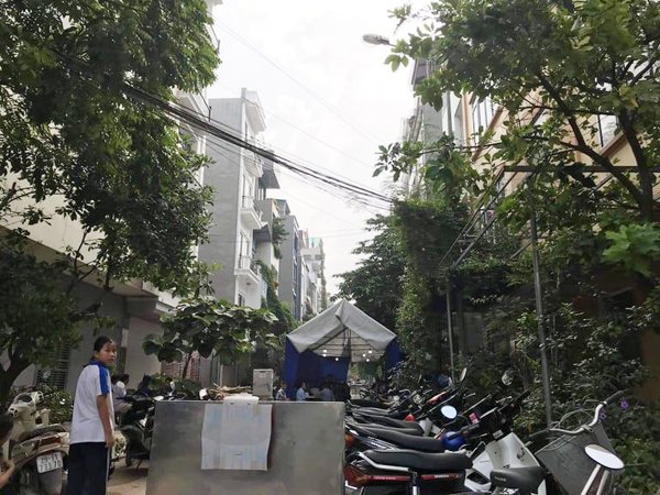 Vụ chồng đâm vợ khi đang ăn cơm tối: “Con xin tiền không có, vợ chồng cãi vã rồi ...” - 1