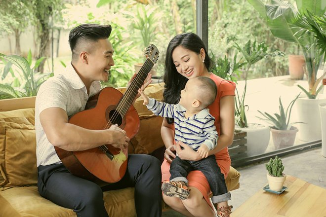 Sợ con lớn ganh tị khi có em, bà xã Quốc Cơ sớm làm điều này cho bé - 2