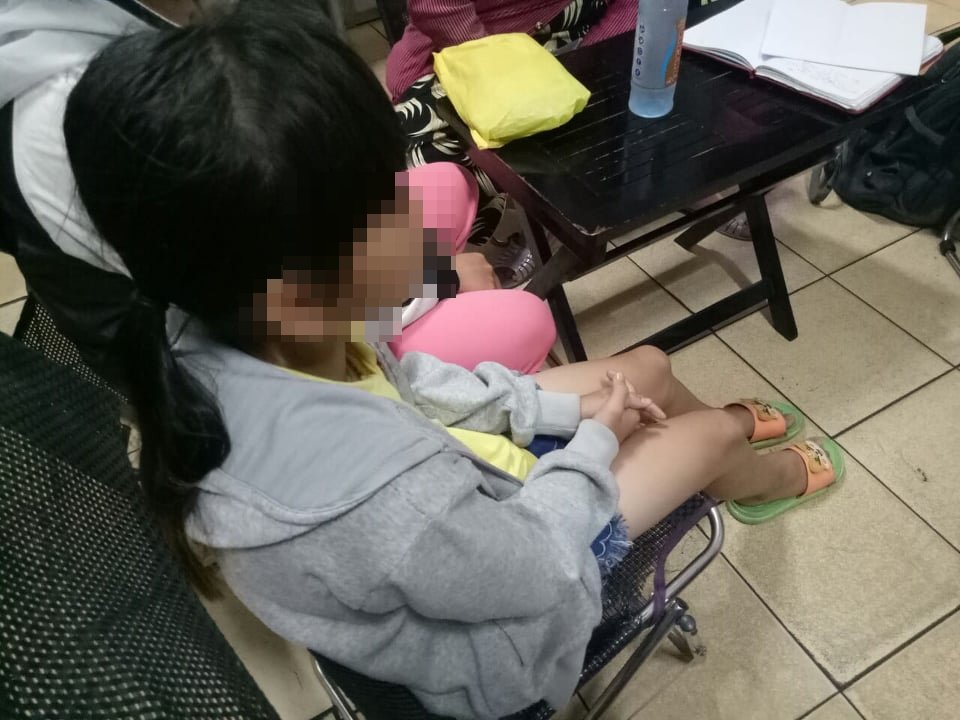bang hoang voi ket qua giam dinh vu be gai 10 tuoi nghi bi 4 thanh nien hiep dam - 3