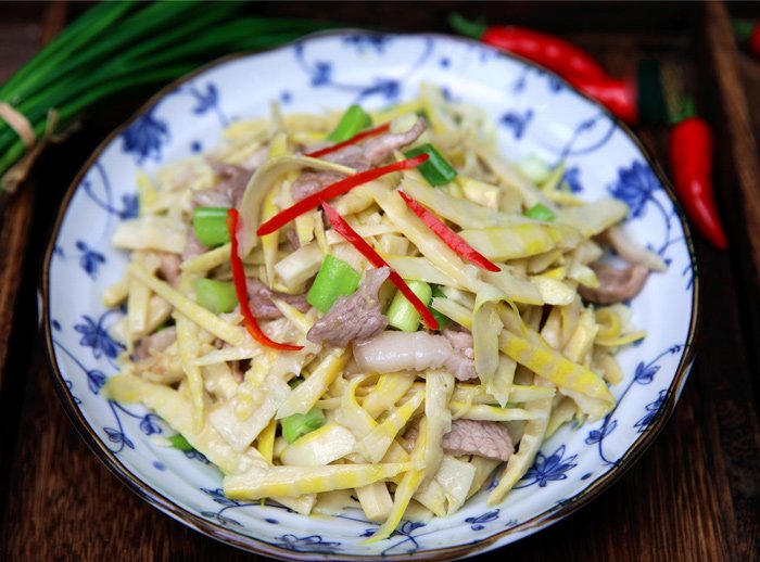 Xào măng không nên cho trực tiếp vào nồi, thêm bước này măng luôn giòn ngon tốn cơm vô cùng - 6