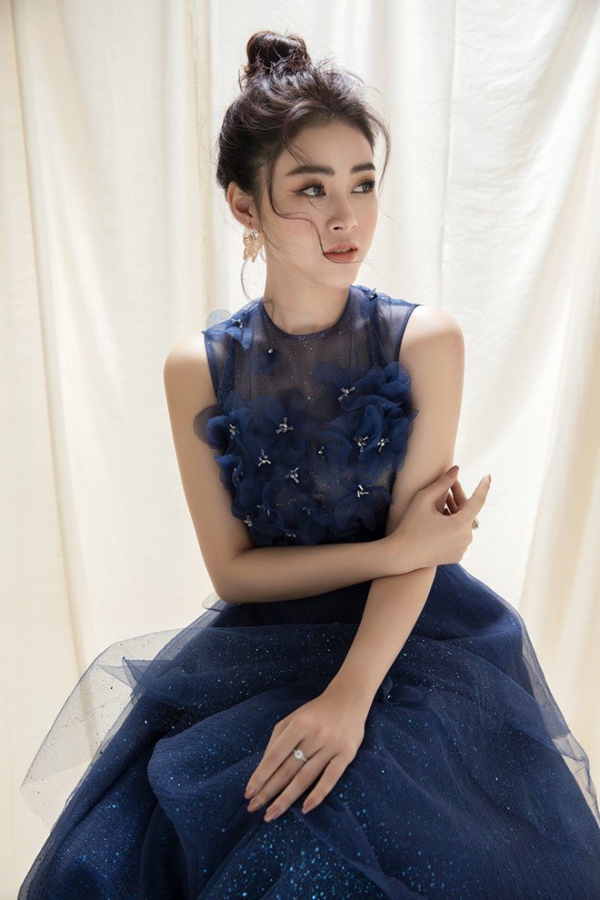 Á hậu Lý Kim Thảo khoe vẻ đẹp mạnh mẽ, quyết đoán và đầy tham vọng ở tuổi 24 - 11