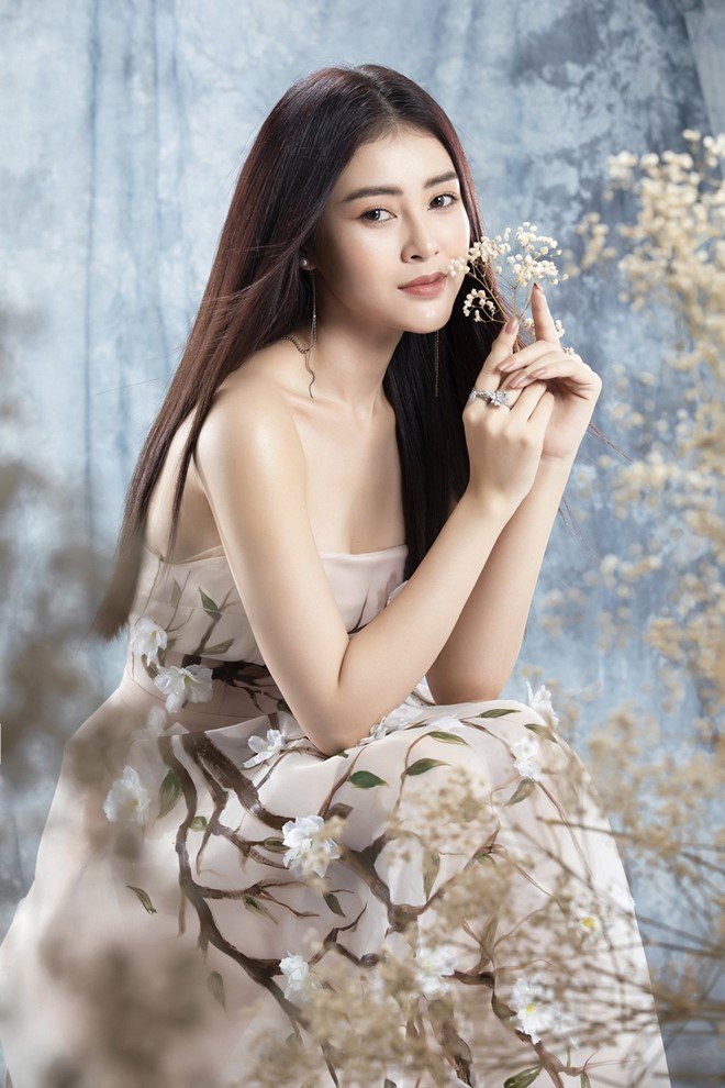 Á hậu Lý Kim Thảo khoe vẻ đẹp mạnh mẽ, quyết đoán và đầy tham vọng ở tuổi 24 - 1
