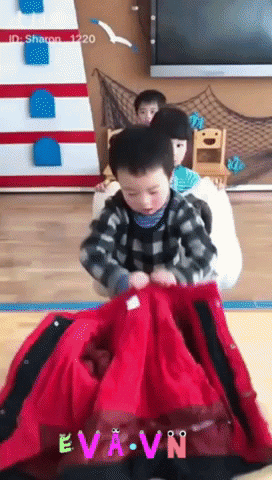 Tiểu thư 16 tuổi vẫn đợi mẹ mặc quần áo cho: Bài học để dạy con từ lúc 2 tuổi! - 7