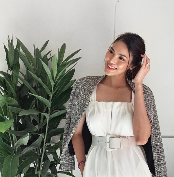 Mang cả núi đồ đi du lịch, Lan Khuê đích thị là bà bầu sành điệu nhất Vbiz - 10