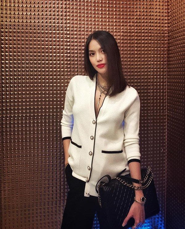 Mang cả núi đồ đi du lịch, Lan Khuê đích thị là bà bầu sành điệu nhất Vbiz - 13