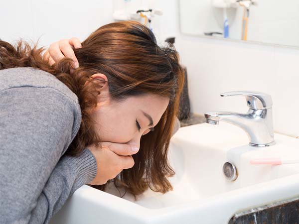 Tại sao lại có cảm giác buồn nôn nhưng không nôn? - 1