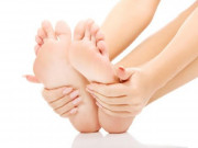 Sức khỏe - Nguyên nhân và cách chữa đau lòng bàn chân