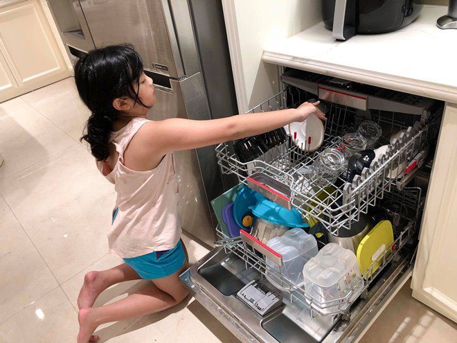 Nhà nữ MC VTV đảm cả mẹ cả con, bữa cơm amp;#34;nhanh như chớpamp;#34; mà ai nhìn cũng xuýt xoa - 15
