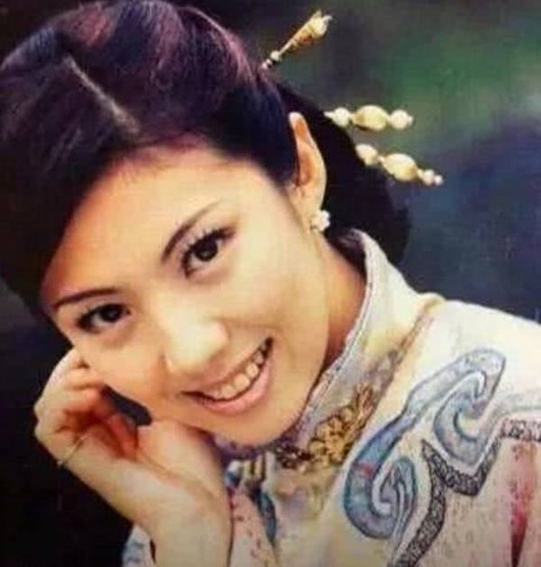 Sảy thai 10 lần mới sinh được đứa con, nữ diễn viên amp;#34;điếng ngườiamp;#34; khi con lại mắc trọng bệnh - 1