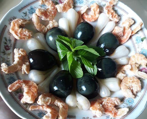 Trứng vịt rớt giá, người Việt học cách ủ trứng amp;#34;đen sìamp;#34; bán giá cao gấp 3 - 3