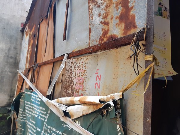Vợ chồng 33 năm sống trên nóc nhà vệ sinh ở phố cổ: “Tôi chạy mất dép đêm tân hôn” - 8