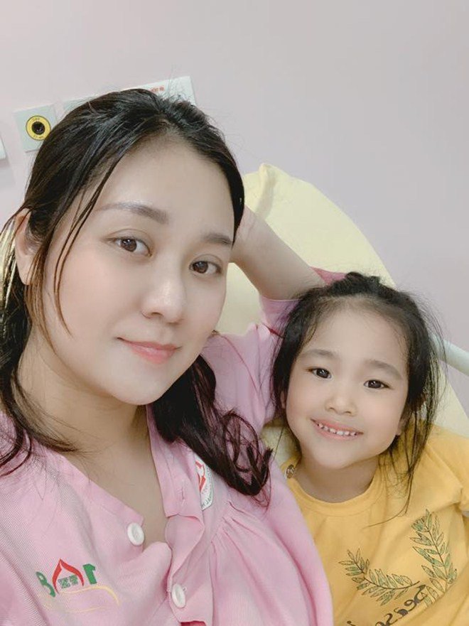 Sao Việt 24h: Vợ khoe em bé mới sinh nhưng động tác chăm con của Tự Long thành tâm điểm - 6