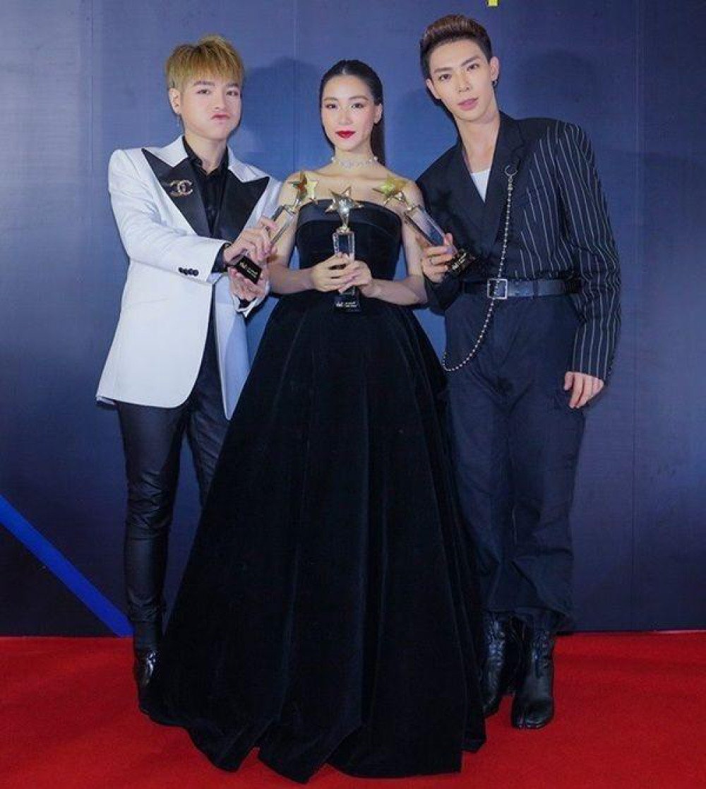 Quá tay son phấn, Angela Phương Trinh gây hoảng vì gương mặt “vừa già vừa đơ” - 10