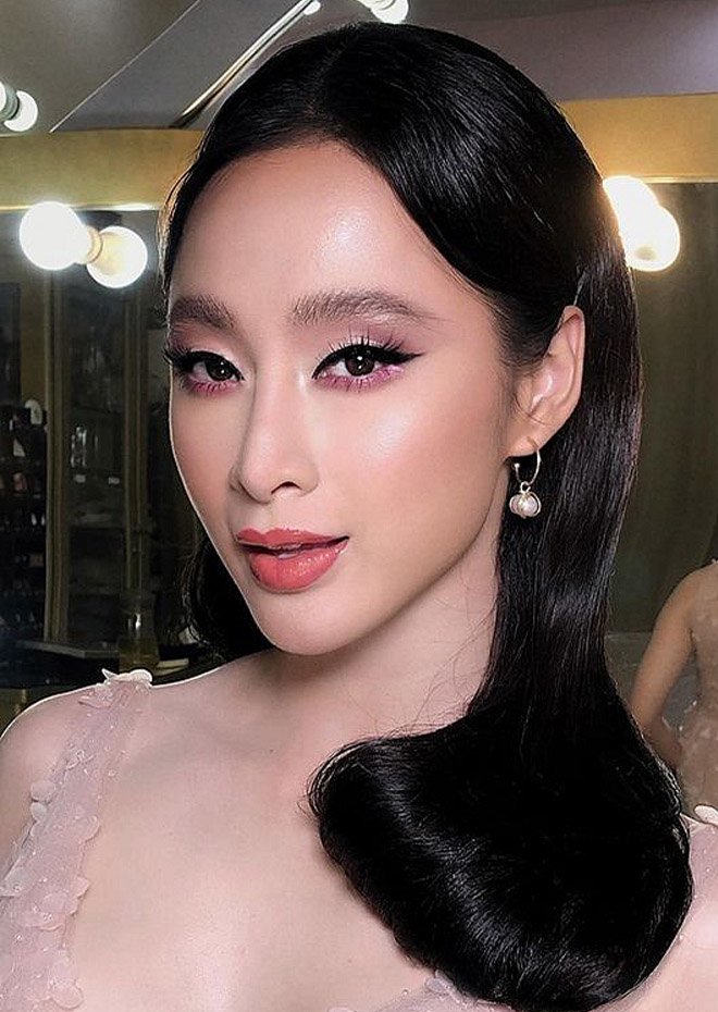 Quá tay son phấn, Angela Phương Trinh gây hoảng vì gương mặt “vừa già vừa đơ” - 2