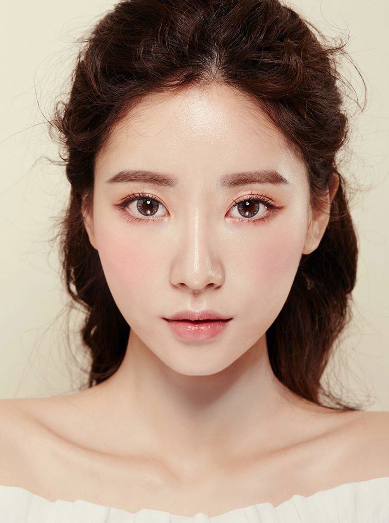 Quá tay son phấn, Angela Phương Trinh gây hoảng vì gương mặt “vừa già vừa đơ” - 13