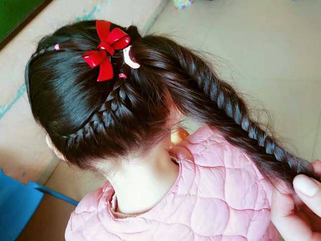 Cô giáo mầm non tết 20 kiểu tóc cho con suốt tháng, mẹ biết chuyện vô cùng tức giận - 3