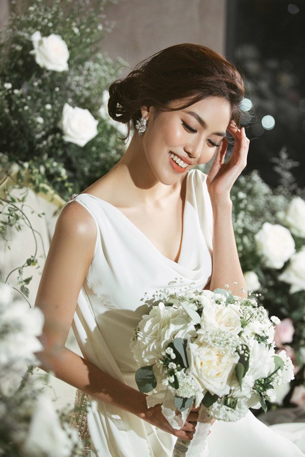 Ngày lên xe hoa, các bà các mẹ ngày xưa trang điểm khác chúng ta như thế nào? - 7