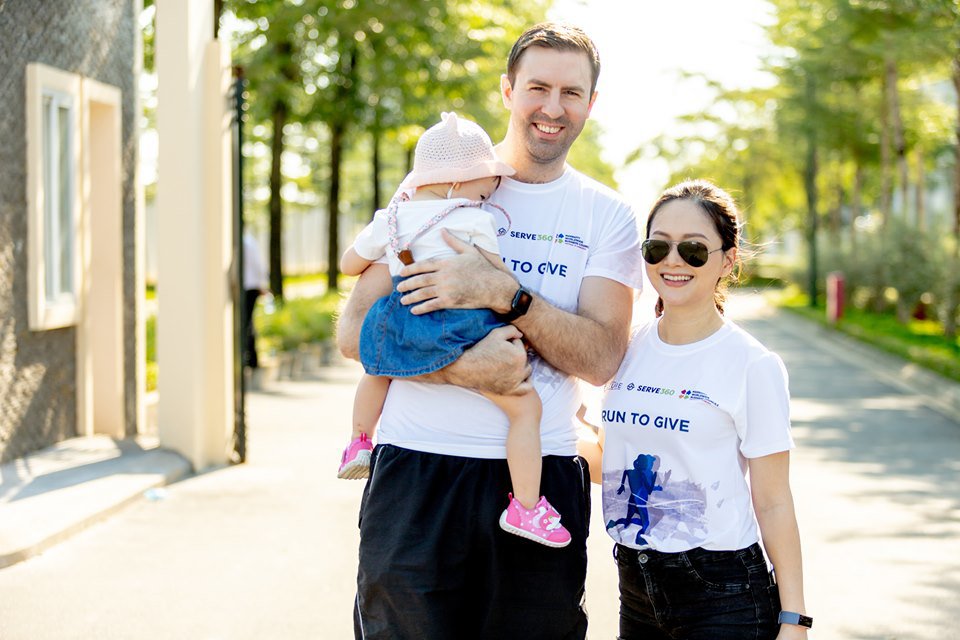 Mỹ nhân Việt nhỏ bé yêu chồng Tây cao lớn, lúc có thai con sinh ra ai cũng ghen tỵ - 4