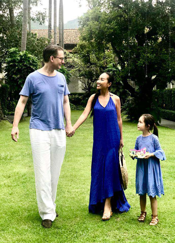 Mỹ nhân Việt nhỏ bé yêu chồng Tây cao lớn, lúc có thai con sinh ra ai cũng ghen tỵ - 9