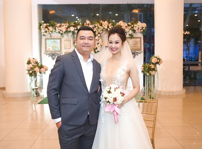 Chân dung người chồng amp;#34;quyền lựcamp;#34; nhưng hy sinh thầm lặng giúp Hà Thuý Anh đoạt Quán quân - 10