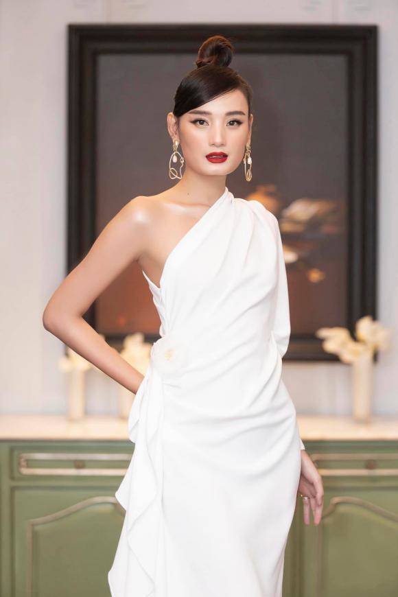 Dàn mỹ nhân Việt xúng xính váy áo lộng lẫy tại tiệc kỷ niệm 25 năm ngày cưới của Diễm My - 14