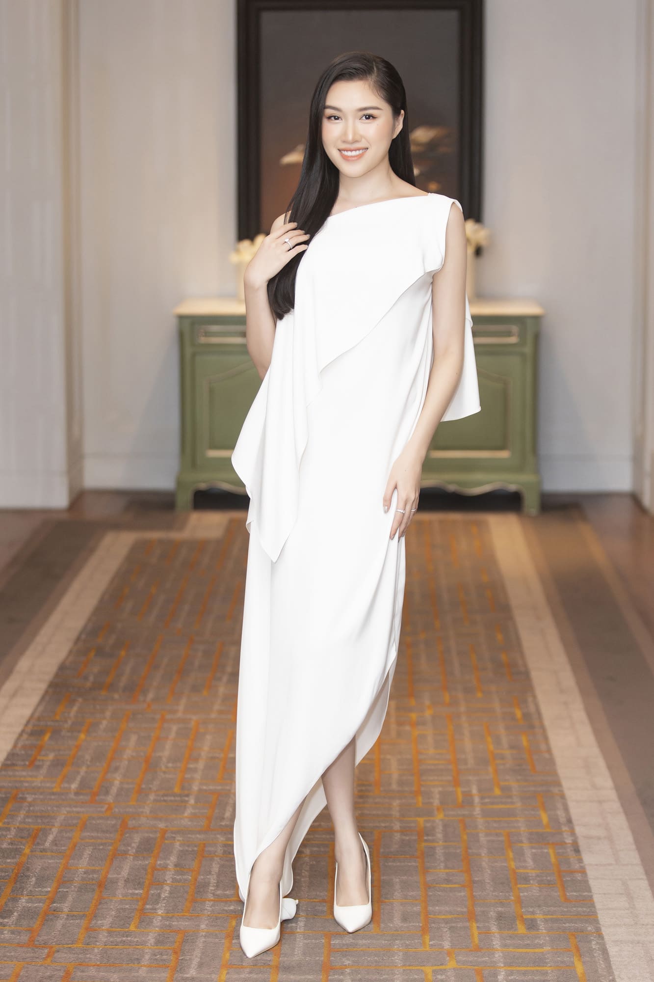 Dàn mỹ nhân Việt xúng xính váy áo lộng lẫy tại tiệc kỷ niệm 25 năm ngày cưới của Diễm My - 15