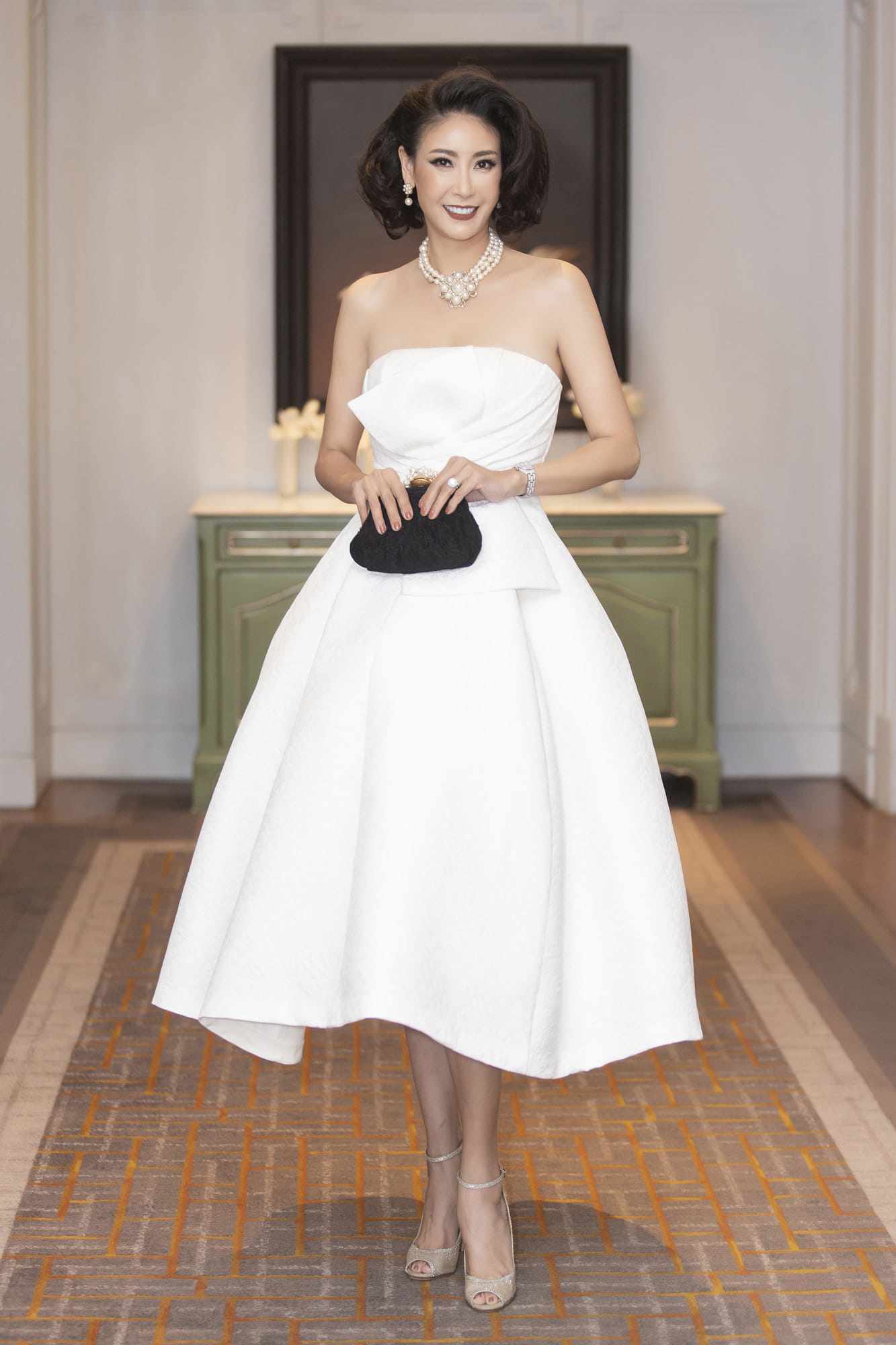 Dàn mỹ nhân Việt xúng xính váy áo lộng lẫy tại tiệc kỷ niệm 25 năm ngày cưới của Diễm My - 5