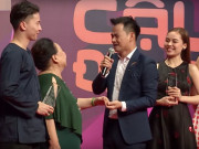 Giải trí - Cả trường quay vỡ oà, lần đầu tiên trong lịch sử 3 người cùng giành cúp Ơn Giời!