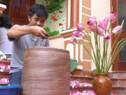 Clip Eva - Chàng trai bỏ nghề kỹ sư đi ướp trà sen thu hàng trăm triệu mỗi năm