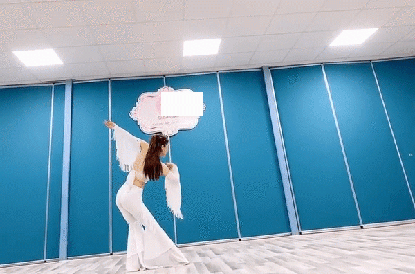 Khi Quỳnh Nga thả dáng uyển chuyển tập múa, dân tình chỉ chú ý đúng một chi tiết - 3