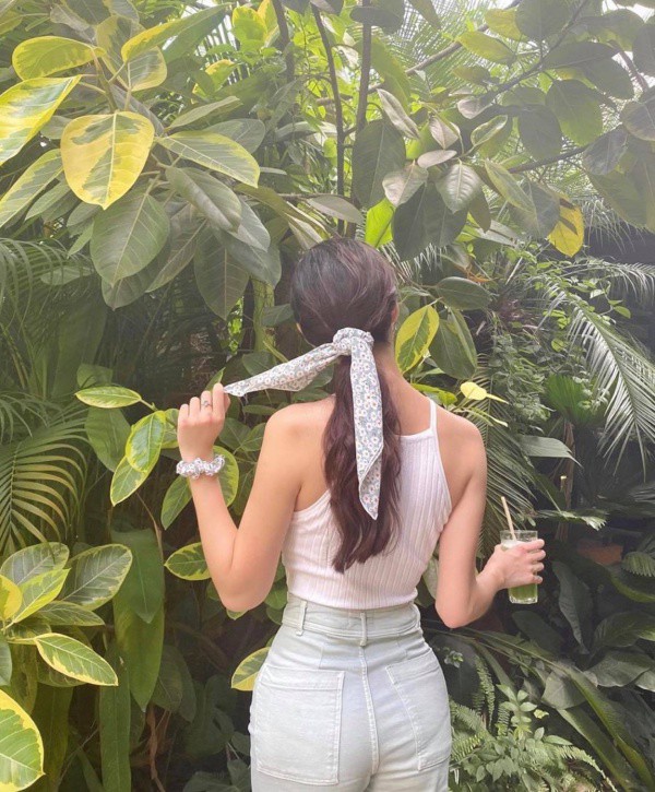 Đang mùa thi cử mà sợ béo, Lương Thuỳ Linh chăm chỉ tranh thủ ca trưa trốn đi tập gym - 13