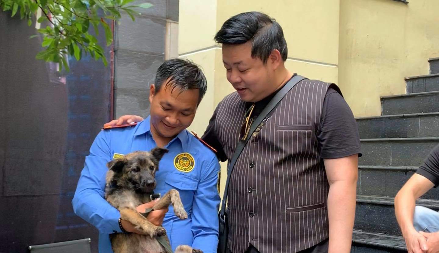 Sao Việt 24h: Hoài Linh bị thương phải băng chân, fan vừa thương vừa buồn cười - 6