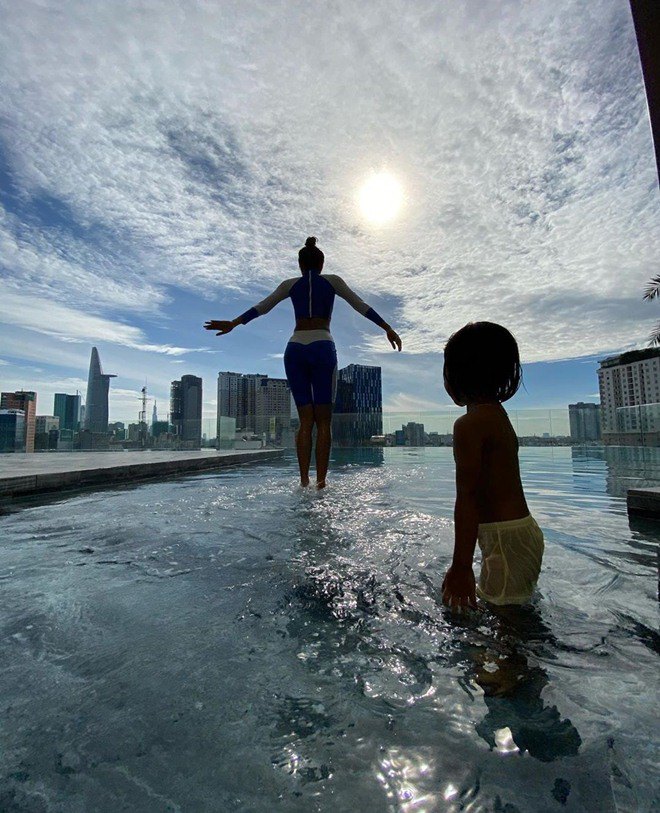 Sao Việt 24h: Chân dung cô bé được Hoa hậu Hamp;#39;Hen Niê coi như con ruột - 4