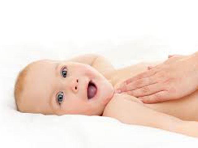 Cách mát xa cho trẻ sơ sinh dễ ngủ, dễ tiêu hóa, lợi ích đủ đường - 5