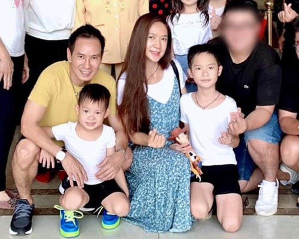 Bà xã Lý Hải công khai lộ vòng 2 lùm lùm, chuyện mang bầu bé thứ 5 là thật? - 3
