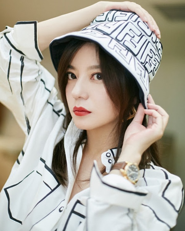 Giữa thông tin ly hôn chồng, Triệu Vy lại nhận được amp;#34;món hờiamp;#34; lớn chưa từng có - 2