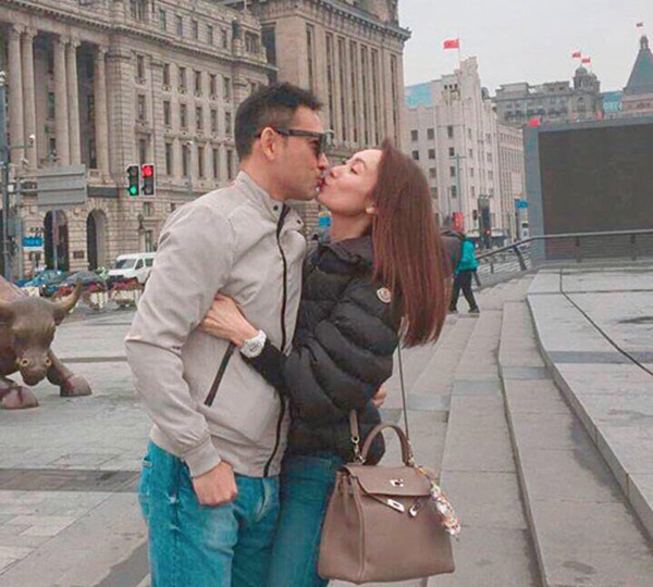 Hôn nhân 16 năm của HH Hong Kong và tài tử amp;#34;ăn bámamp;#34;: Chồng mang tiếng amp;#34;núp váy vợamp;#34; - 5