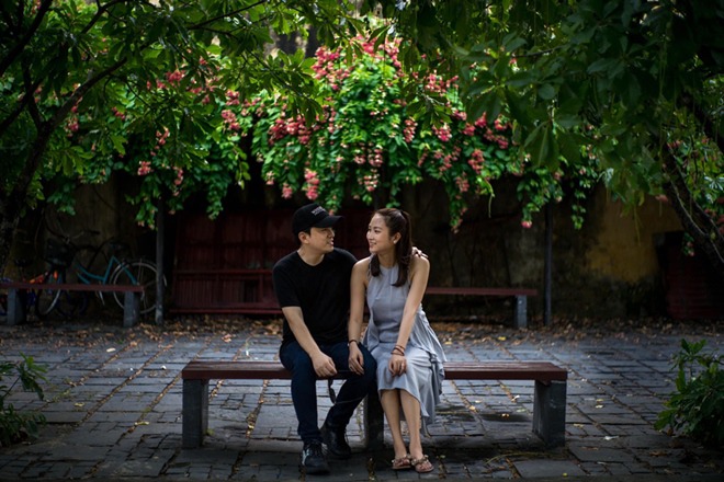 Sao Việt 24h: Loạt ảnh ngọt ngào chứng minh hạnh phúc của Lam Trường và vợ kém 17 tuổi - 3