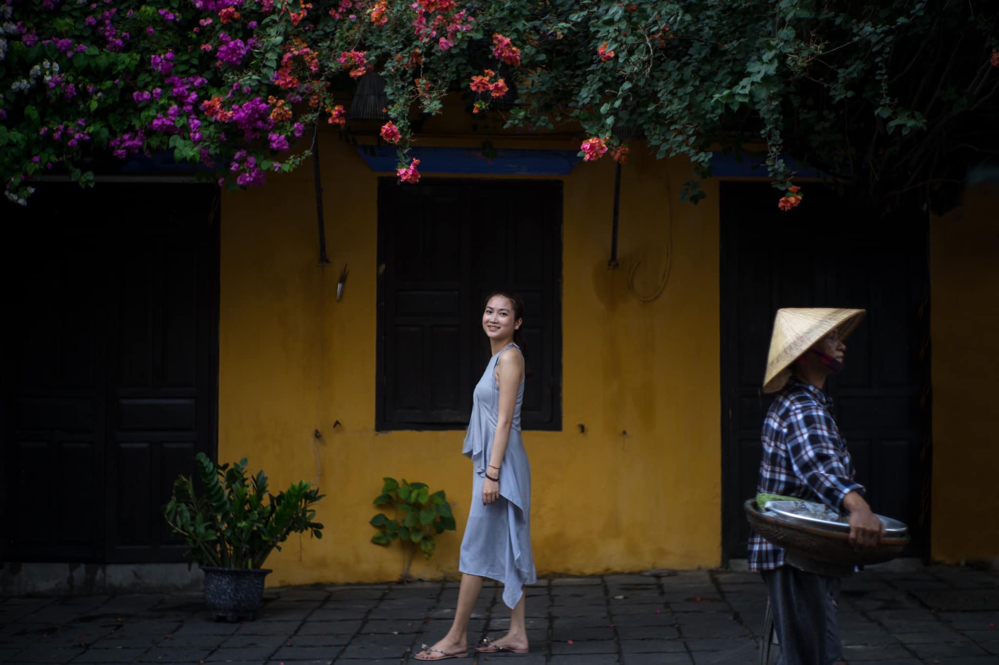 Sao Việt 24h: Loạt ảnh ngọt ngào chứng minh hạnh phúc của Lam Trường và vợ kém 17 tuổi - 5