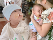 Bà bầu - Mang thai 22 tuần, 9X Đắk Lắk sững người nghe con dị tật, đi sinh cả họ đến viện chờ