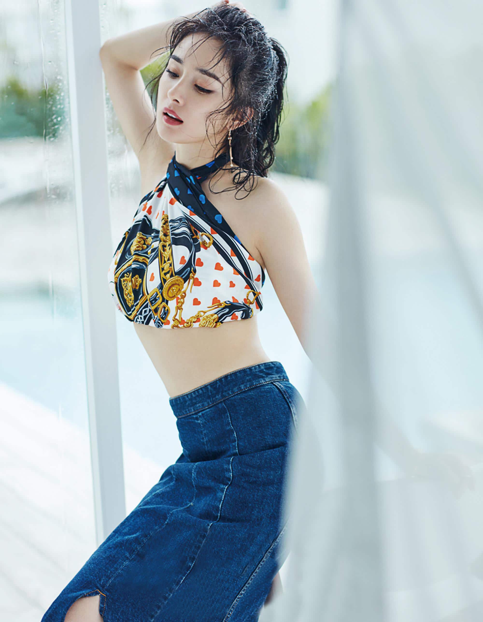 Triệu Lệ Dĩnh đứng đầu cuộc đua eo thon gọn với 52cm, lạ thay chung hội toàn mẹ một con - 5