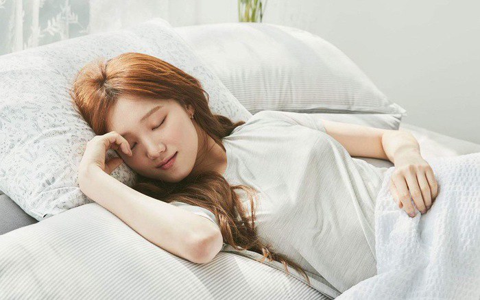 Triệu Lệ Dĩnh đứng đầu cuộc đua eo thon gọn với 52cm, lạ thay chung hội toàn mẹ một con - 16