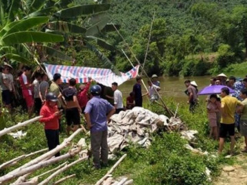 Vừa báo mất tích, gia đình đau xót khi phát hiện thi thể 3 nữ sinh ở dưới sông