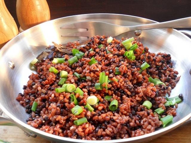 Mẹ chọn chữa ung thư cho con bằng thực dưỡng nhai gạo sống, bé gái 30 tháng tuổi tử vong