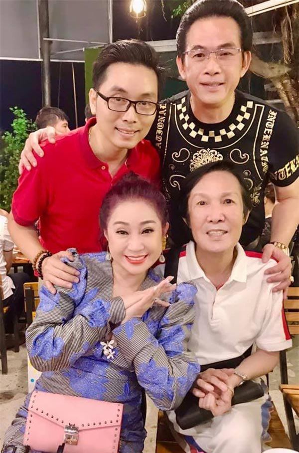 amp;#34;Ông hoàng cải lươngamp;#34; được Hoài Linh nể trọng: Biến cố khuynh gia bại sản, cô độc không vợ con - 11