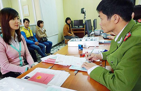 Xóa bỏ 39 thủ tục hành chính, người dân hết bị sổ hộ khẩu amp;#34;hànhamp;#34;? - 1