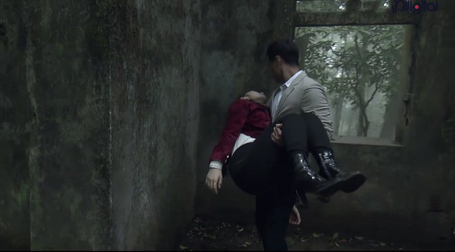 Góc khó hiểu: Quỳnh Kool lúc nào cũng bị ăn tát má trái, đi mãi đôi giày không chịu thay - 5