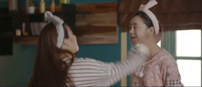 Góc khó hiểu: Quỳnh Kool lúc nào cũng bị ăn tát má trái, đi mãi đôi giày không chịu thay - 11