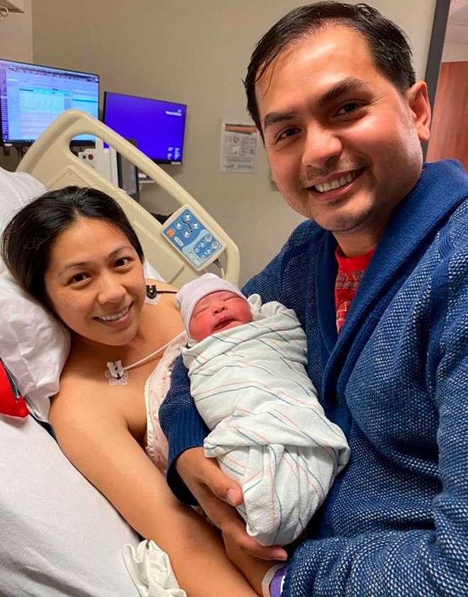 Sao Việt 24h: Trương Nam Thành ngọt ngào bên vợ đại gia, cặp song sinh amp;#34;cưng muốn xỉuamp;#34; - 15