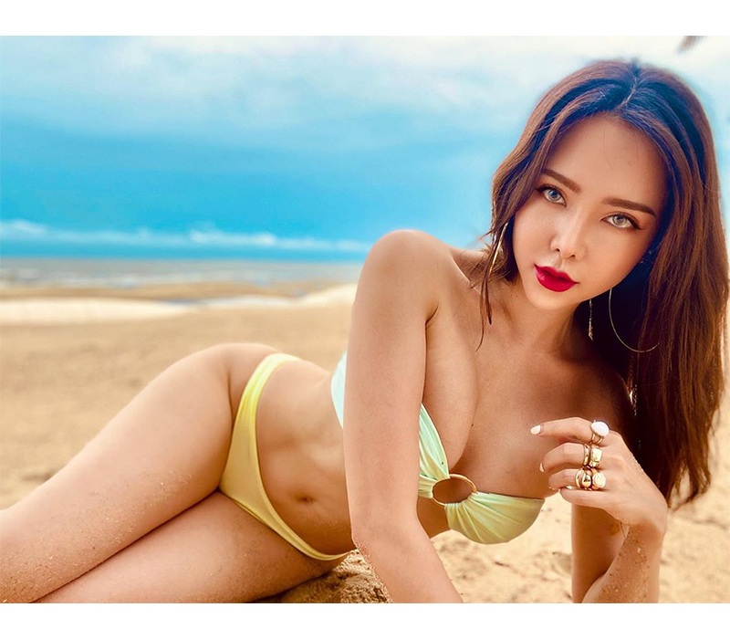 Trên mạng xã hội, Thuỳ Dương cho thấy sự táo bạo trong việc phô diễn hình thể với trang phục bikini gợi cảm.
